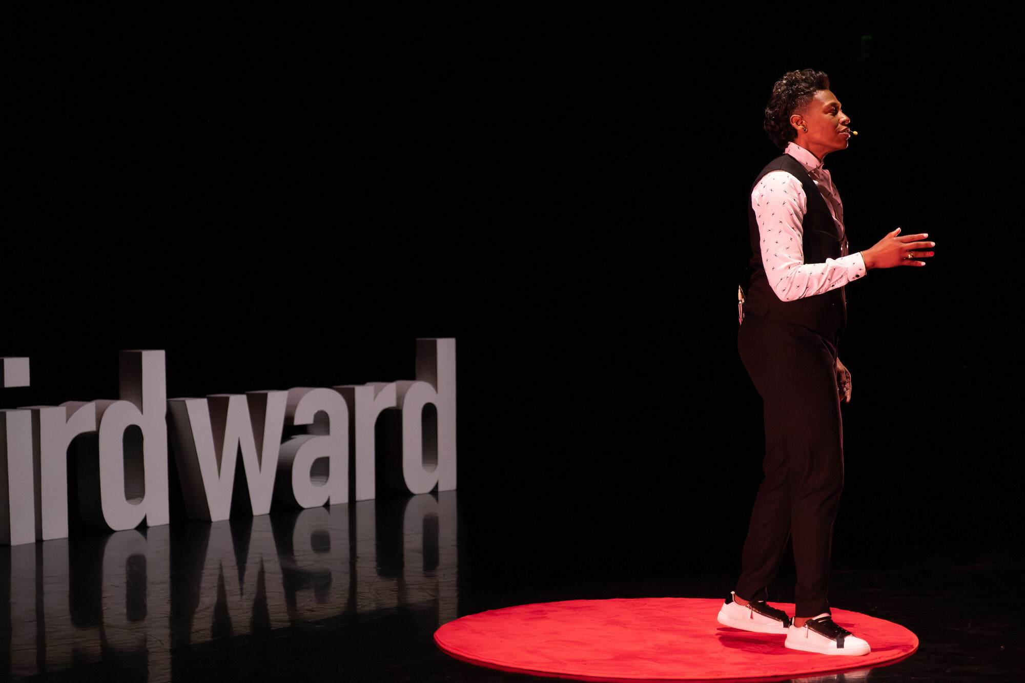 Khaliah O. Guillory speaking to a seated audience