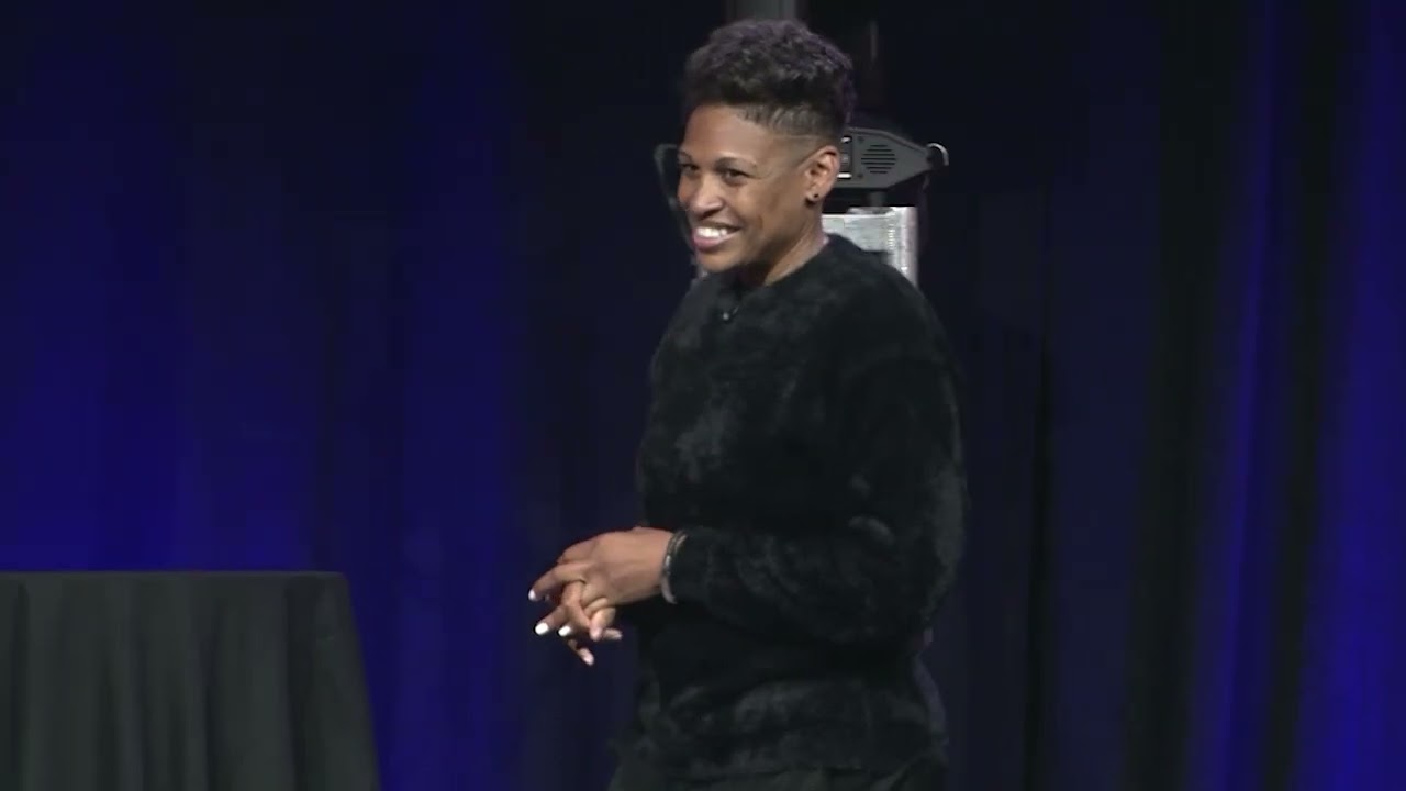 Khaliah O. Guillory delivering The Recovery Edge keynote